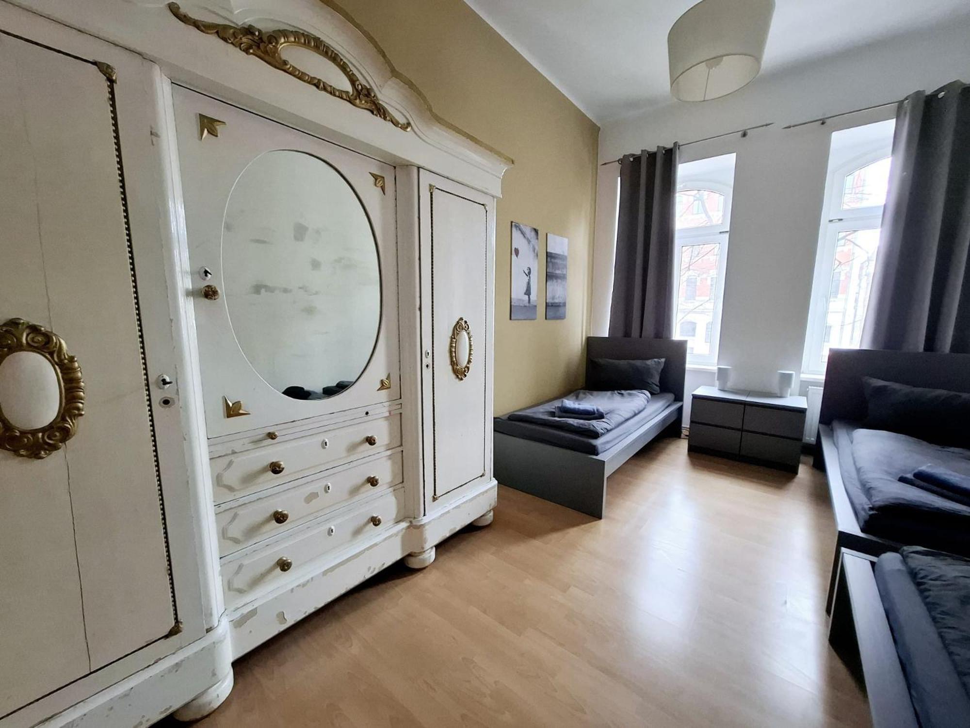 Altbauwohnung Direkt An Der Karli Mit Balkon - Netflix Inklusive Leipzig Exterior foto